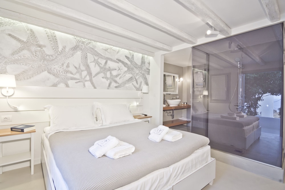 Lindos Comfy Suites — Hotel rooms in Lindos, South Aegean