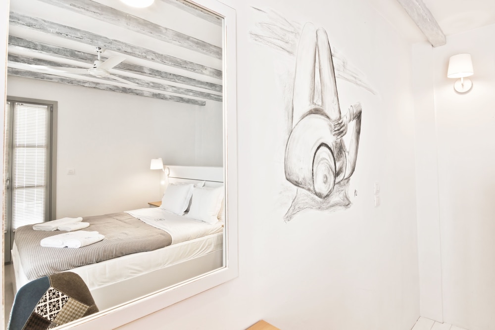 Lindos Comfy Suites — Hotel rooms in Lindos, South Aegean