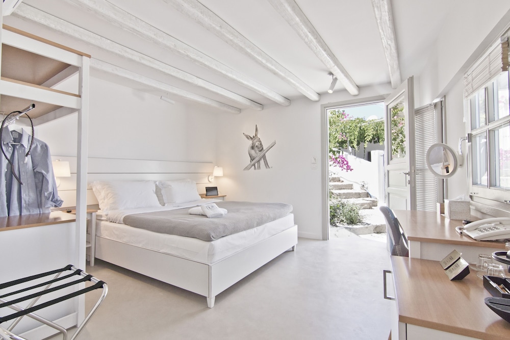 Lindos Comfy Suites — Hotel rooms in Lindos, South Aegean