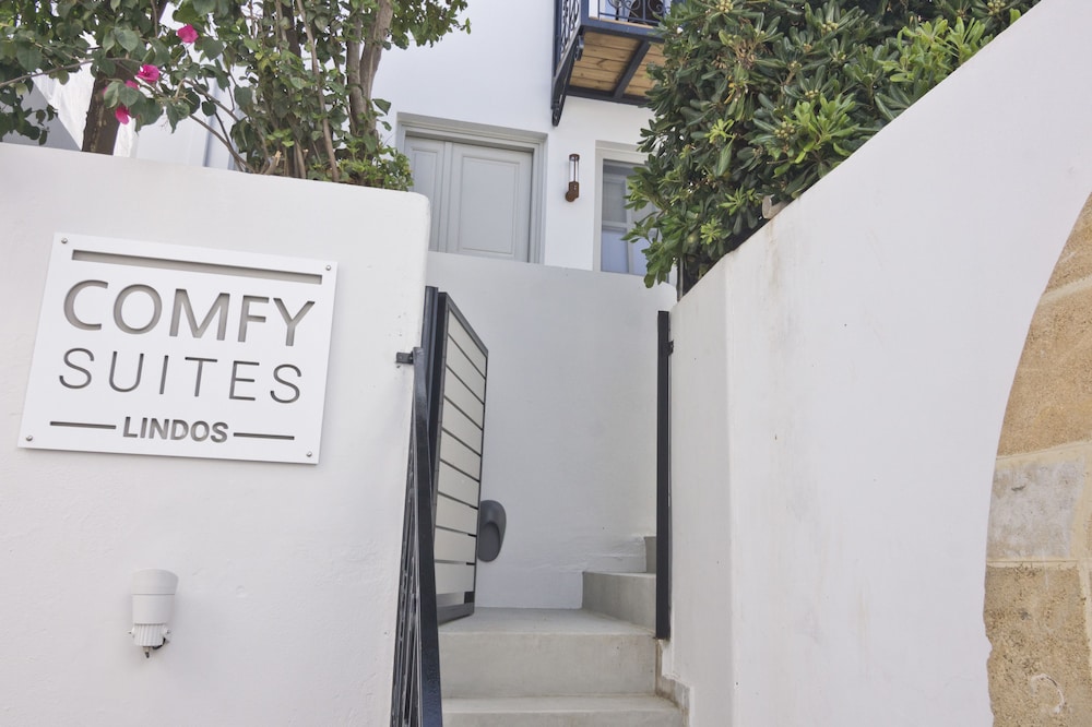 Lindos Comfy Suites — Hotel building in Lindos, South Aegean
