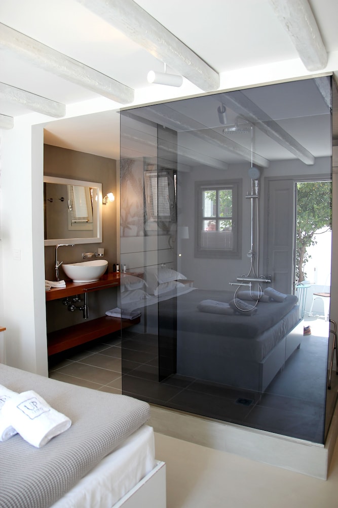 Lindos Comfy Suites — Hotel rooms in Lindos, South Aegean