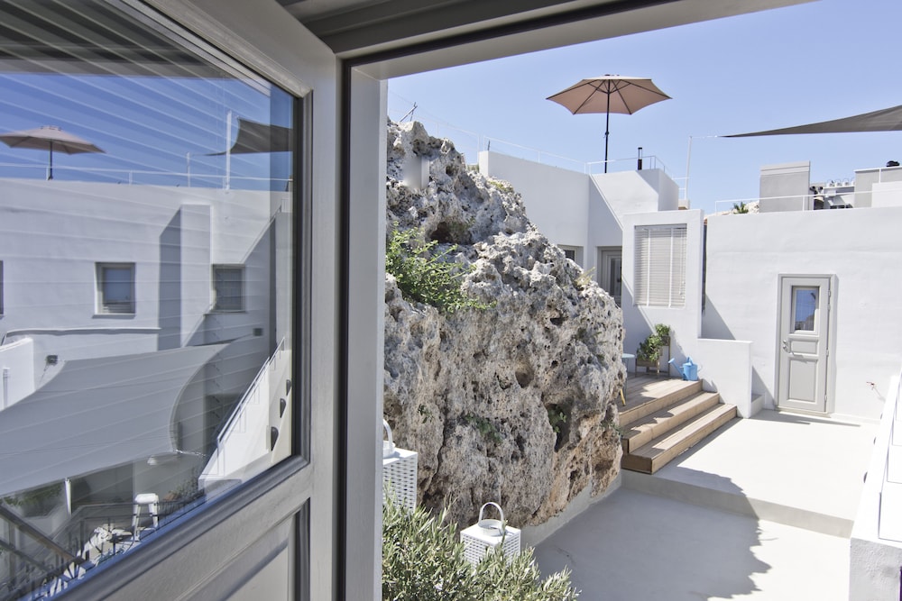 Lindos Comfy Suites — Hotel building in Lindos, South Aegean