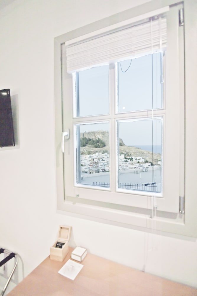 Lindos Comfy Suites — Hotel rooms in Lindos, South Aegean