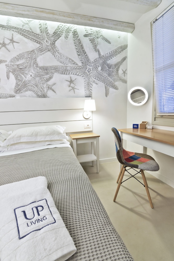 Lindos Comfy Suites — Hotel rooms in Lindos, South Aegean