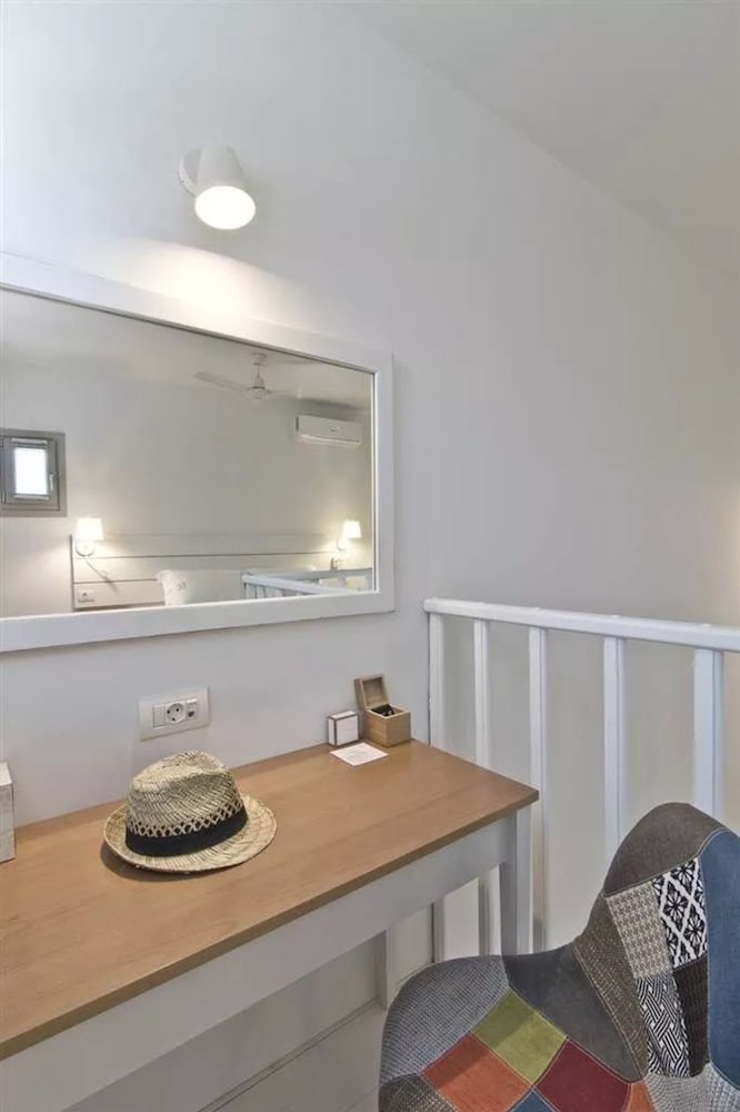 Lindos Comfy Suites — Hotel rooms in Lindos, South Aegean