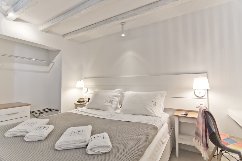 Lindos Comfy Suites — Hotel rooms in Lindos, South Aegean