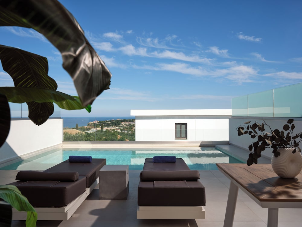 St. John Suites - Adults Only Zakynthos — Swimming pool in Tsilivi, Ionian Islands