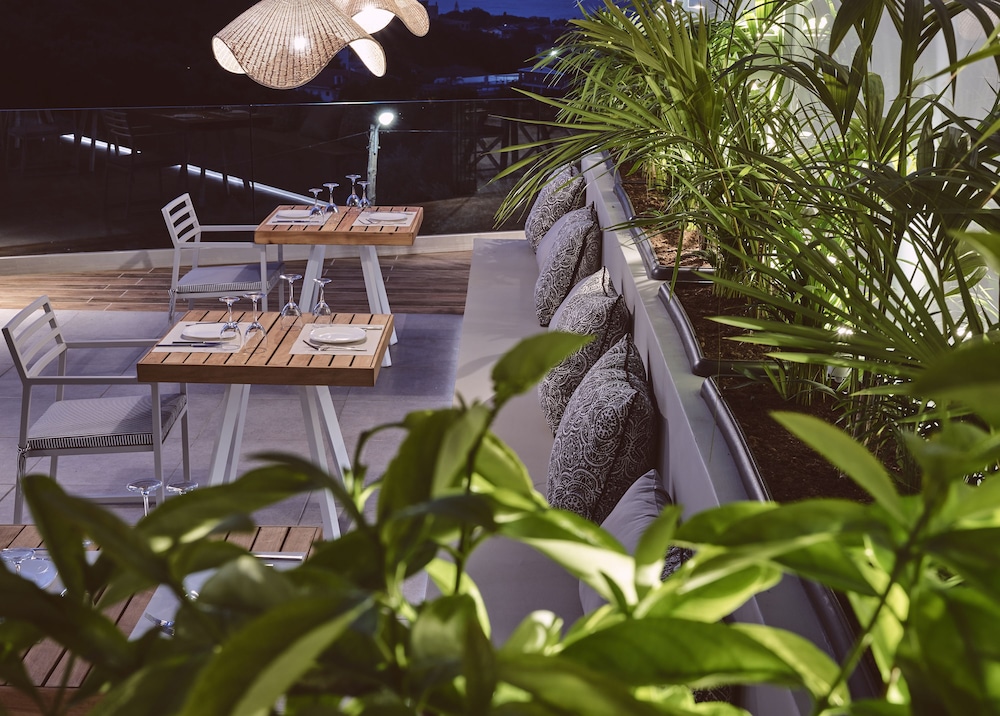 St. John Suites - Adults Only Zakynthos — Restaurant & bars in Tsilivi, Ionian Islands
