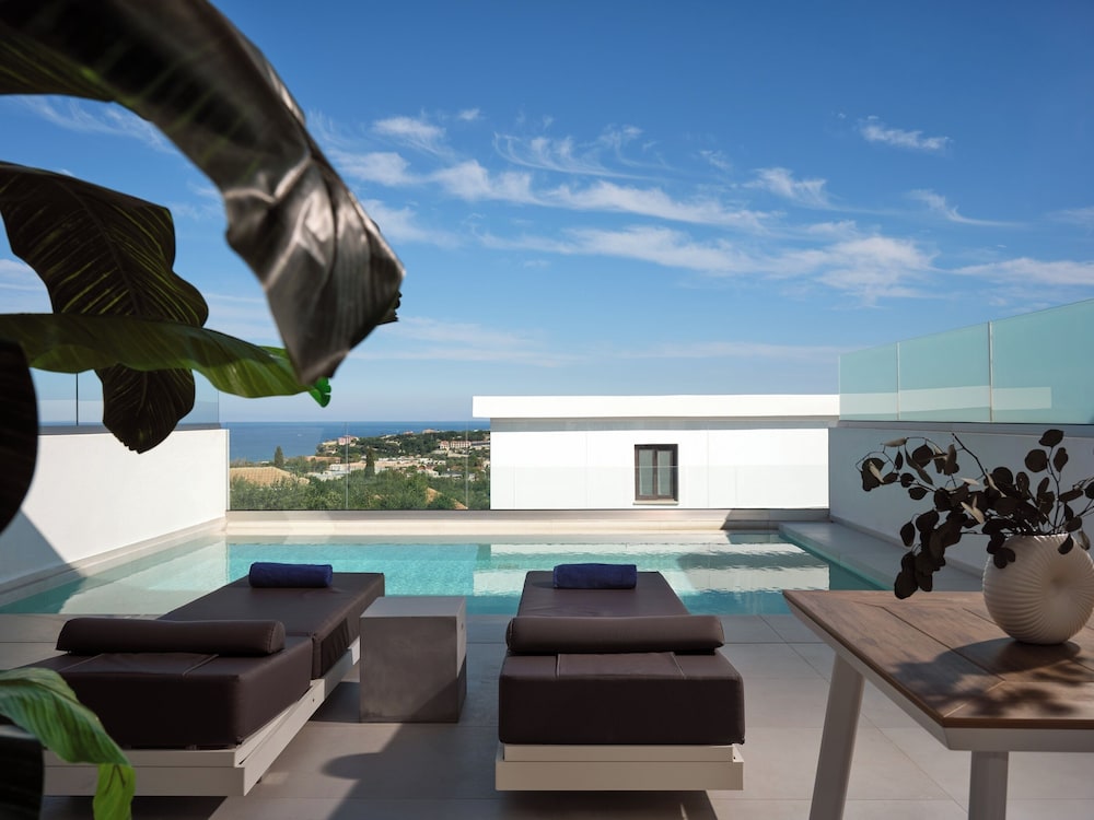 St. John Suites - Adults Only Zakynthos — Swimming pool in Tsilivi, Ionian Islands