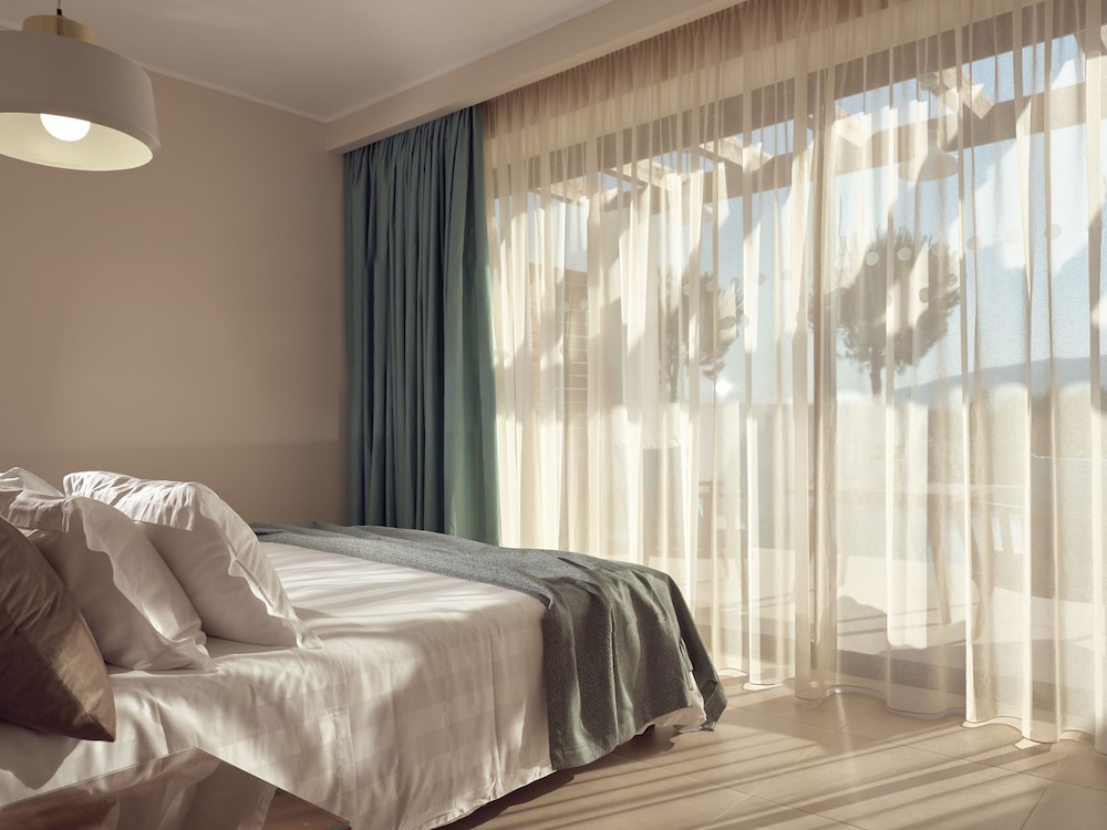 Golden Sun Resort & Spa - Adults Only — Hotel rooms in Kalamaki (Zakynthos), Ionian Islands