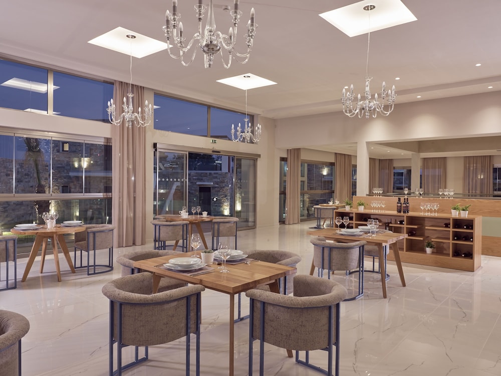 Golden Sun Resort & Spa - Adults Only — Restaurant & bars in Kalamaki (Zakynthos), Ionian Islands