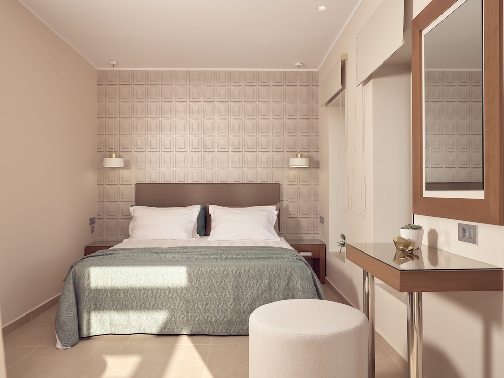 Golden Sun Resort & Spa - Adults Only — Hotel rooms in Kalamaki (Zakynthos), Ionian Islands