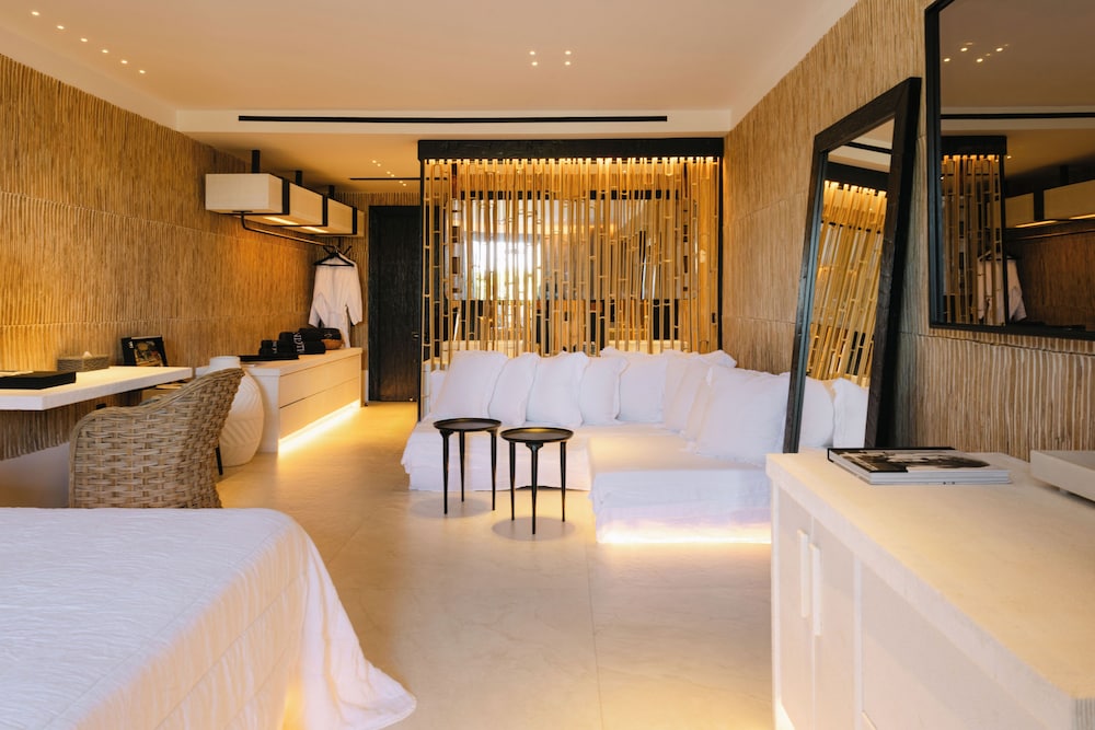 O by Myconian, Mykonos, a Member of Design Hotels — Hotel rooms in Ornos, South Aegean