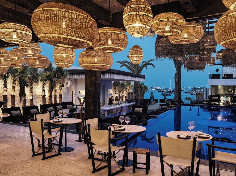 O by Myconian, Mykonos, a Member of Design Hotels — Restaurant & bars in Ornos, South Aegean