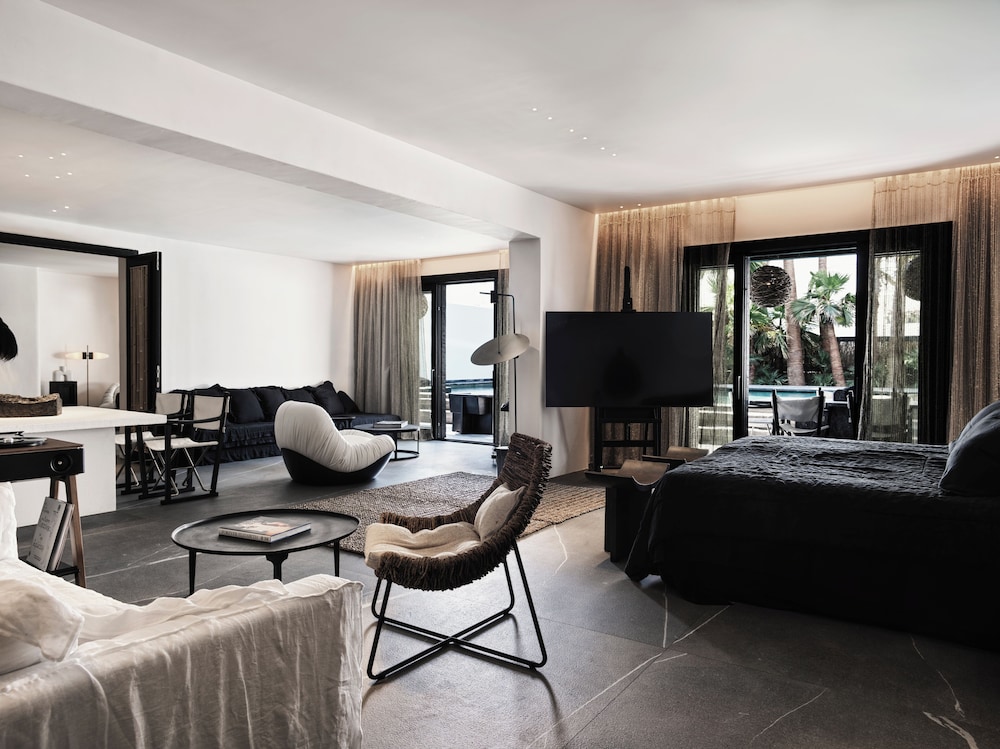 O by Myconian, Mykonos, a Member of Design Hotels — Hotel rooms in Ornos, South Aegean