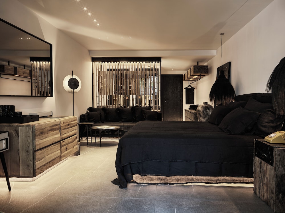 O by Myconian, Mykonos, a Member of Design Hotels — Hotel rooms in Ornos, South Aegean