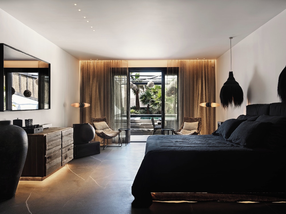 O by Myconian, Mykonos, a Member of Design Hotels — Hotel rooms in Ornos, South Aegean