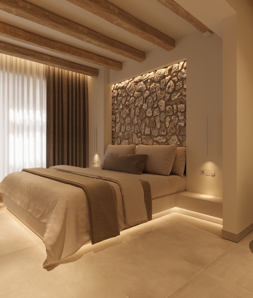 Tinas Plus Hotel — Hotel rooms in Faliraki, South Aegean