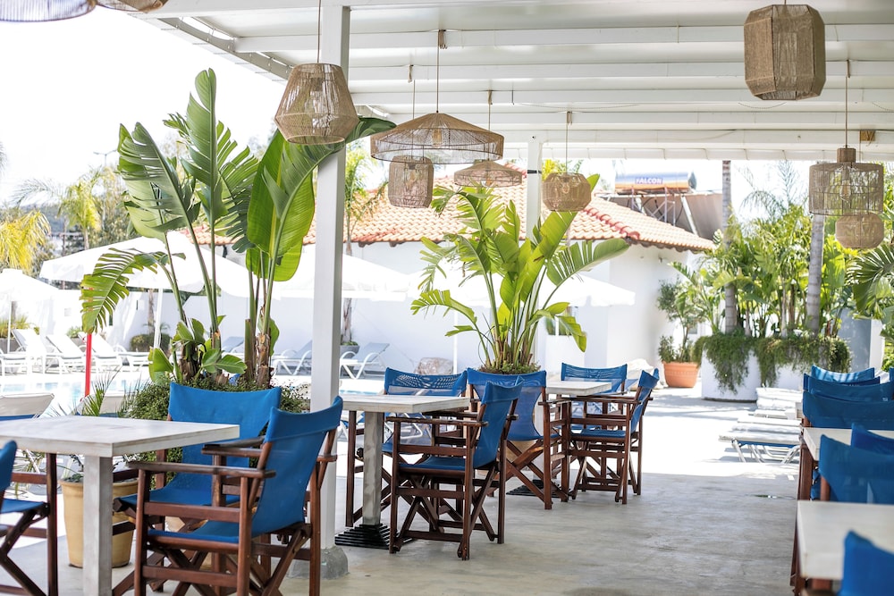 Tinas Plus Hotel — Restaurant & bars in Faliraki, South Aegean