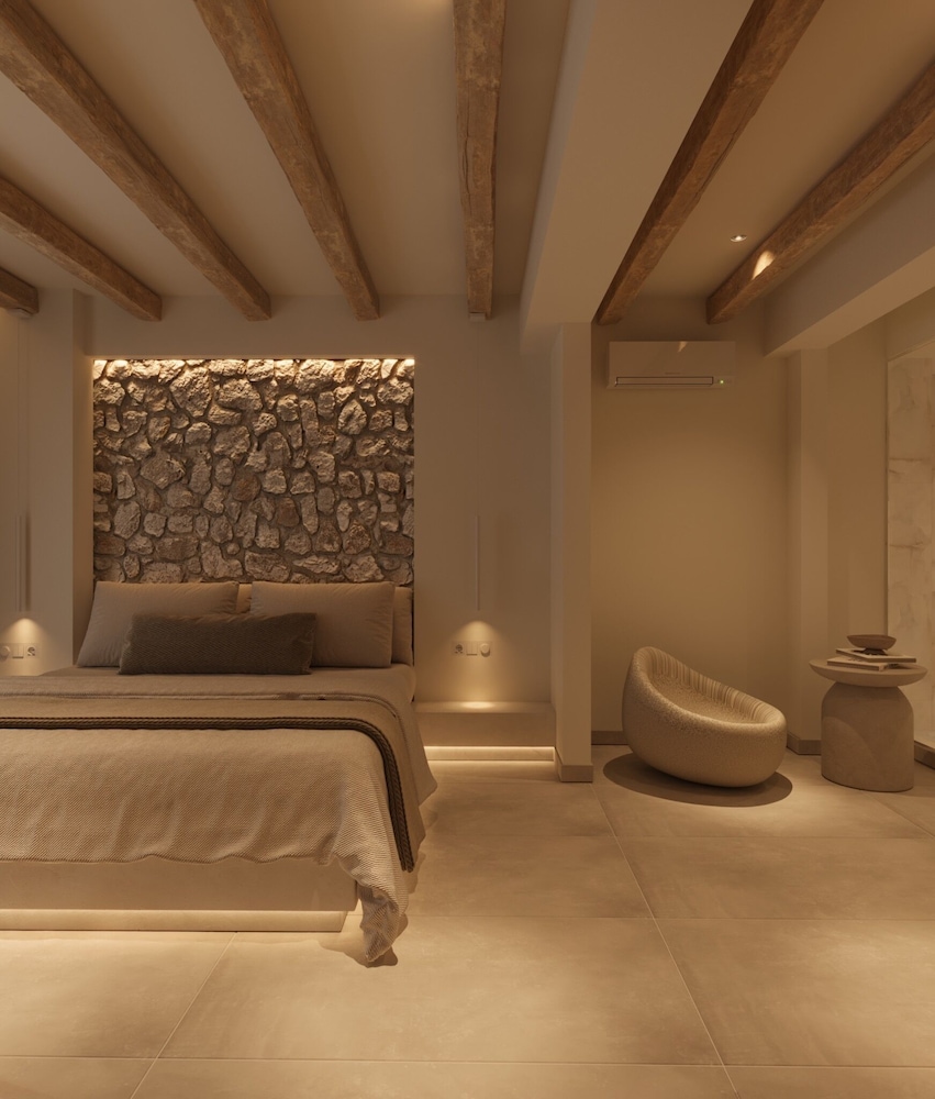 Tinas Plus Hotel — Hotel rooms in Faliraki, South Aegean