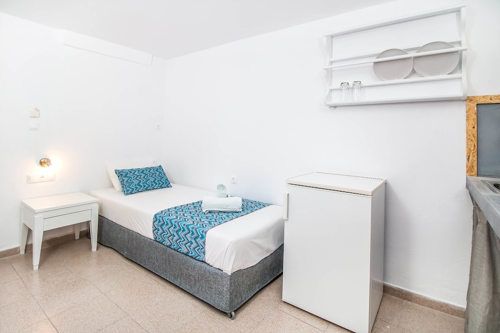 Tinas Plus Hotel — Hotel rooms in Faliraki, South Aegean