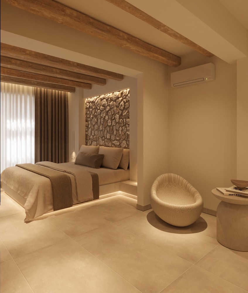 Tinas Plus Hotel — Hotel rooms in Faliraki, South Aegean