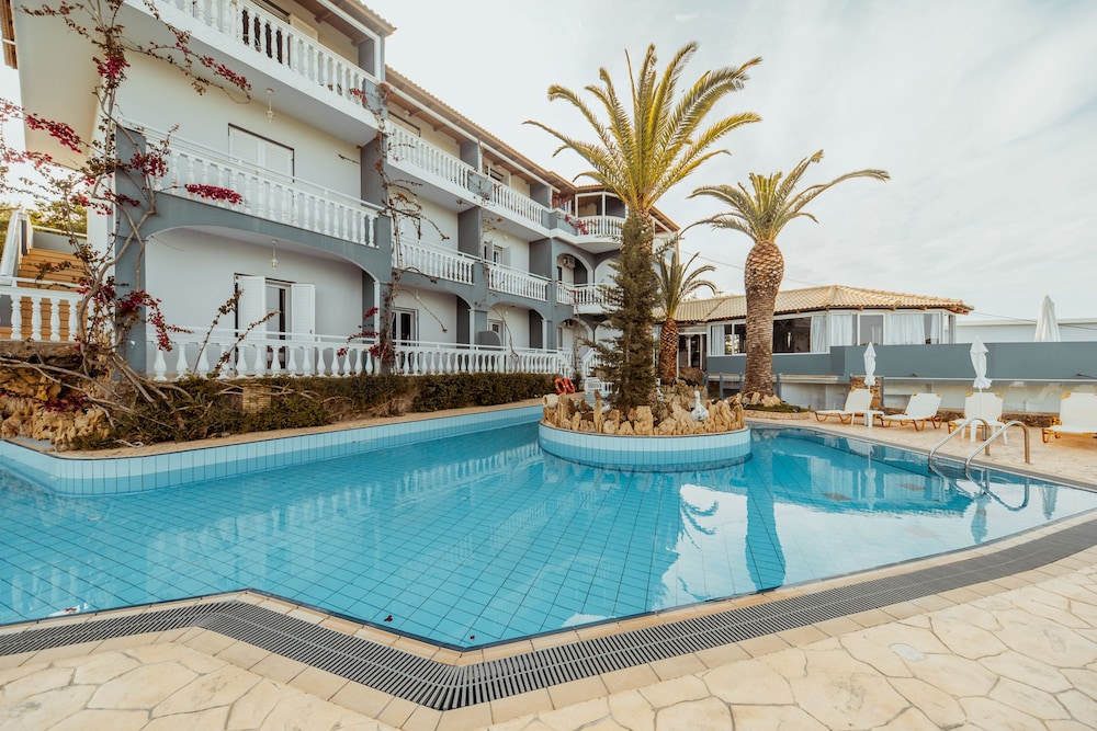 Zante Calinica Hotel — Swimming pool in Tsilivi, Ionian Islands