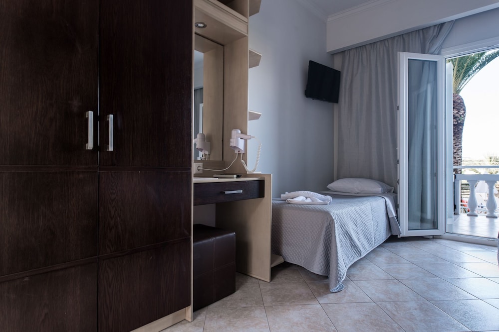 Zante Calinica Hotel — Hotel rooms in Tsilivi, Ionian Islands