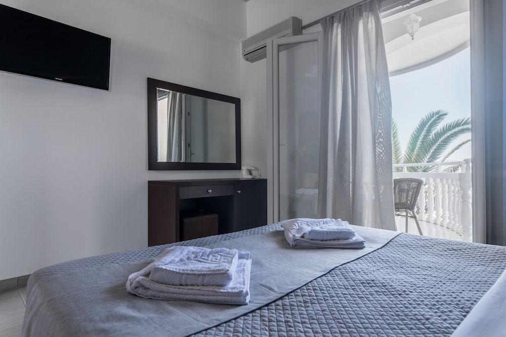 Zante Calinica Hotel — Hotel rooms in Tsilivi, Ionian Islands