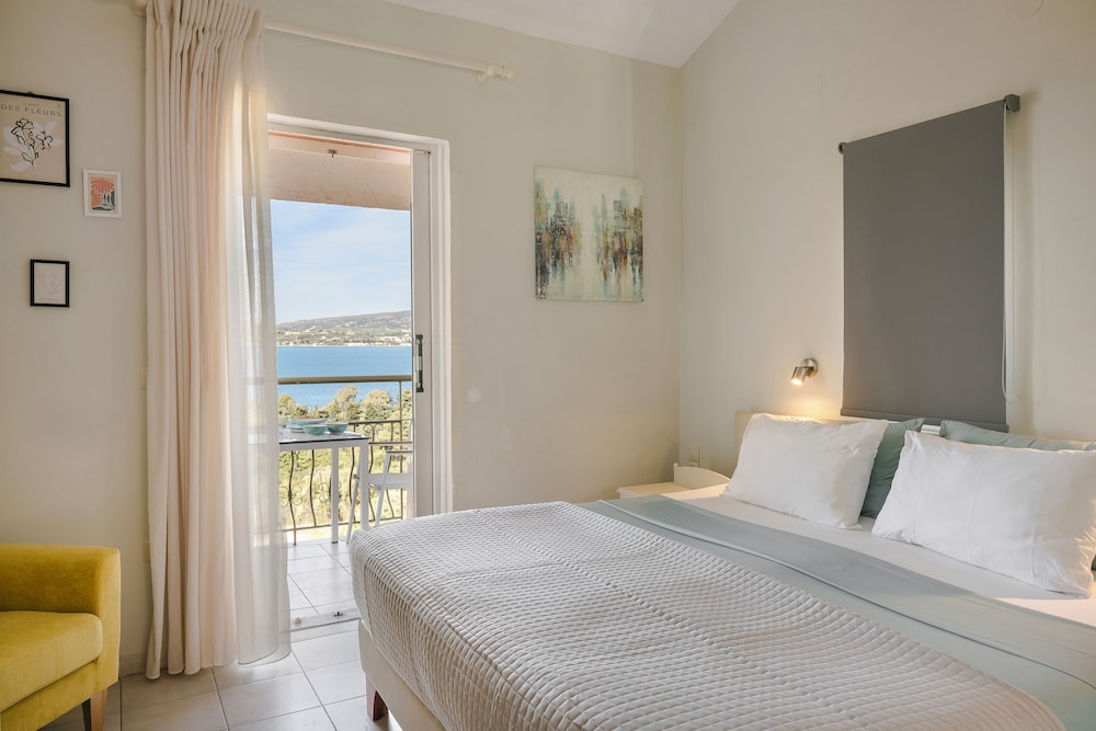 Panorama Fanari Studios & Apartments — Hotel rooms in Lassi, Ionian Islands