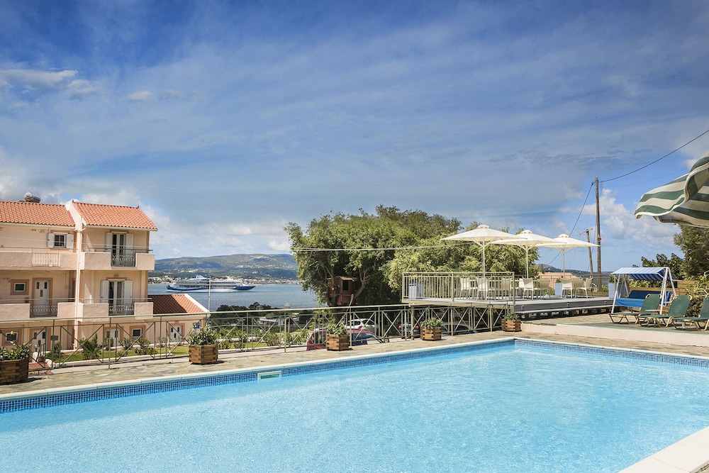 Panorama Fanari Studios & Apartments — Main photo in Lassi, Ionian Islands
