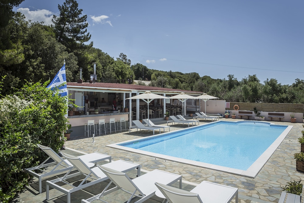 Panorama Fanari Studios & Apartments — Swimming pool in Lassi, Ionian Islands