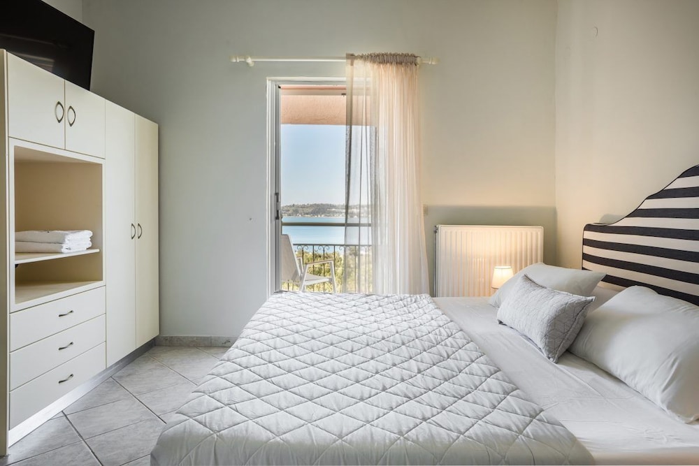Panorama Fanari Studios & Apartments — Hotel rooms in Lassi, Ionian Islands