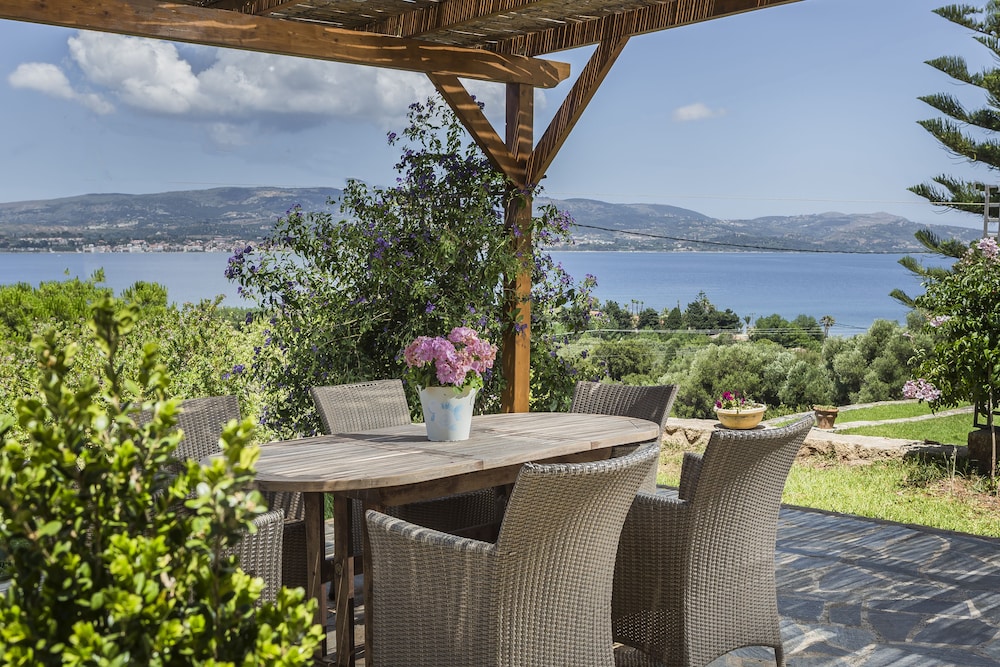Panorama Fanari Studios & Apartments — Attractions in the area in Lassi, Ionian Islands