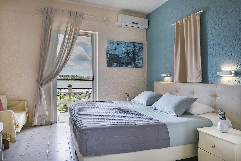 Panorama Fanari Studios & Apartments — Hotel rooms in Lassi, Ionian Islands