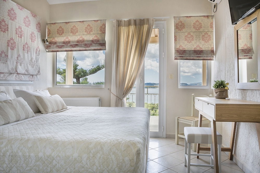 Panorama Fanari Studios & Apartments — Hotel rooms in Lassi, Ionian Islands