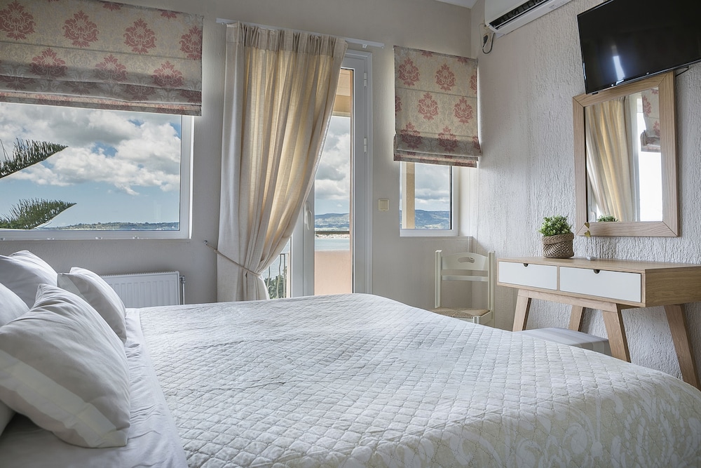Panorama Fanari Studios & Apartments — Hotel rooms in Lassi, Ionian Islands