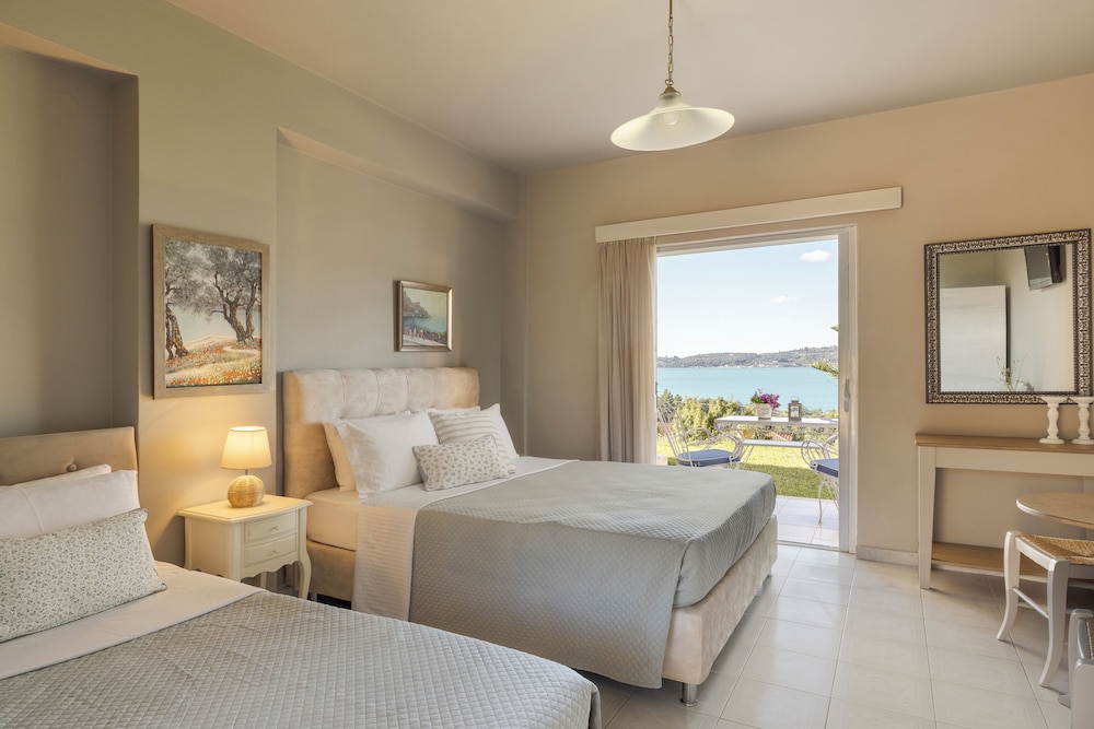 Panorama Fanari Studios & Apartments — Hotel rooms in Lassi, Ionian Islands