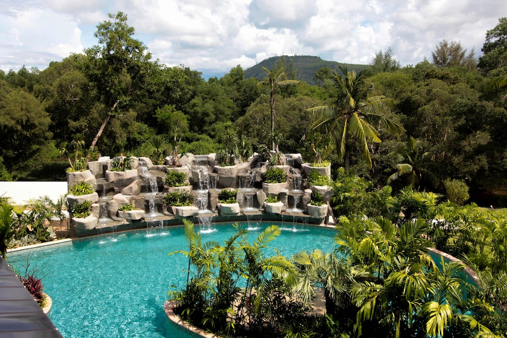 Maikhao Palm Beach Resort — Swimming pool in Mai Khao, Phuket Province