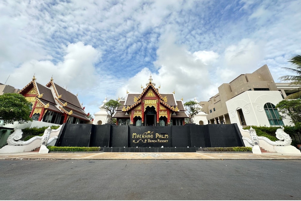 Maikhao Palm Beach Resort — Hotel building in Mai Khao, Phuket Province