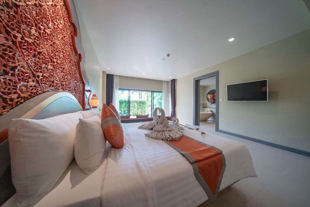 Maikhao Palm Beach Resort — Hotel rooms in Mai Khao, Phuket Province