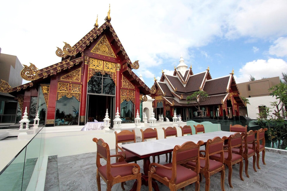 Maikhao Palm Beach Resort — Hotel building in Mai Khao, Phuket Province