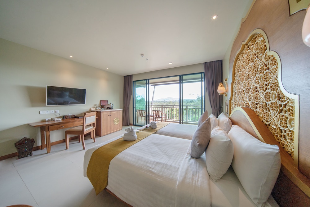 Maikhao Palm Beach Resort — Hotel rooms in Mai Khao, Phuket Province