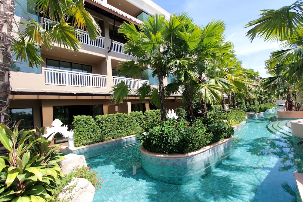 Maikhao Palm Beach Resort — Swimming pool in Mai Khao, Phuket Province