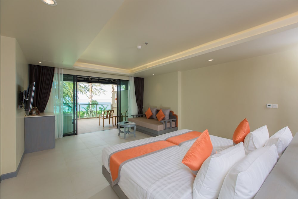 Maikhao Palm Beach Resort — Hotel rooms in Mai Khao, Phuket Province
