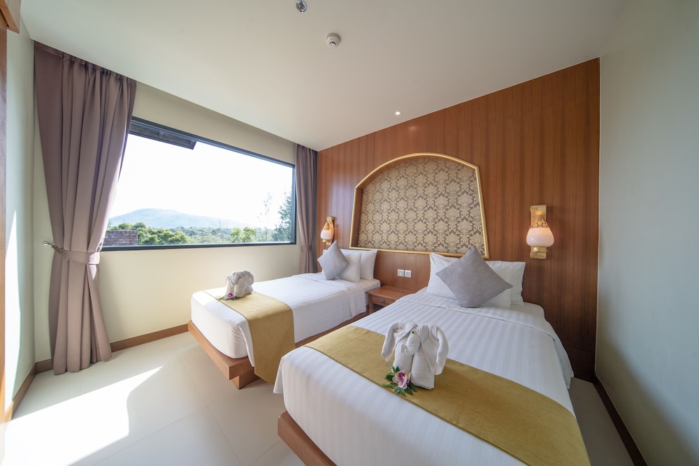 Maikhao Palm Beach Resort — Hotel rooms in Mai Khao, Phuket Province