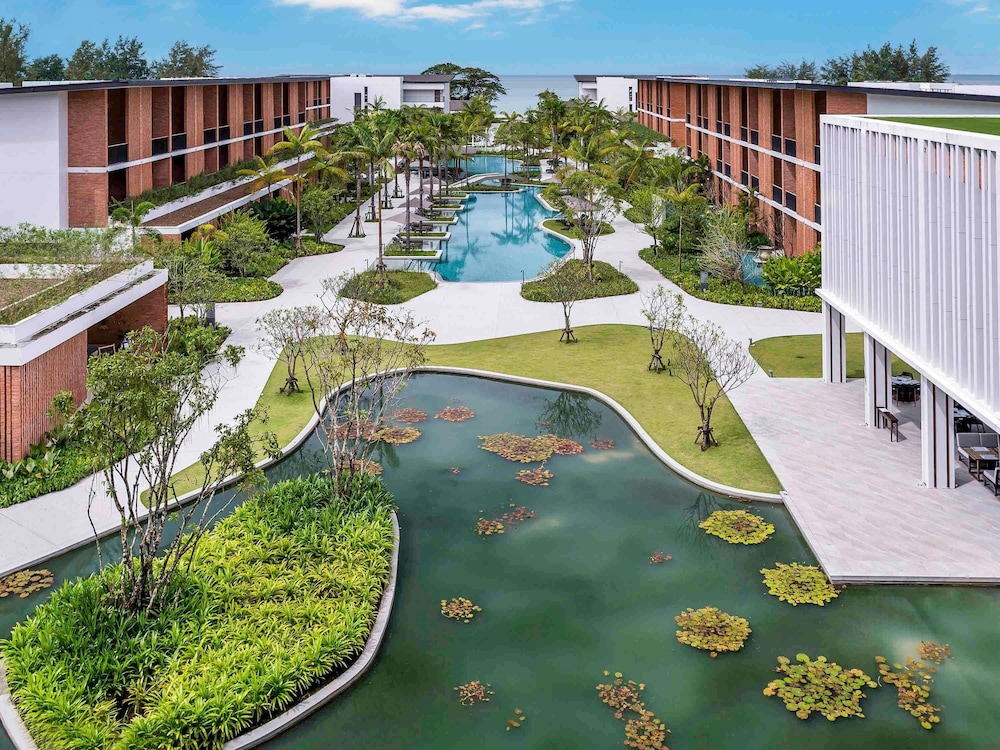 Pullman Khao Lak Resort — Hotel building in Khuekkhak, Phang Nga