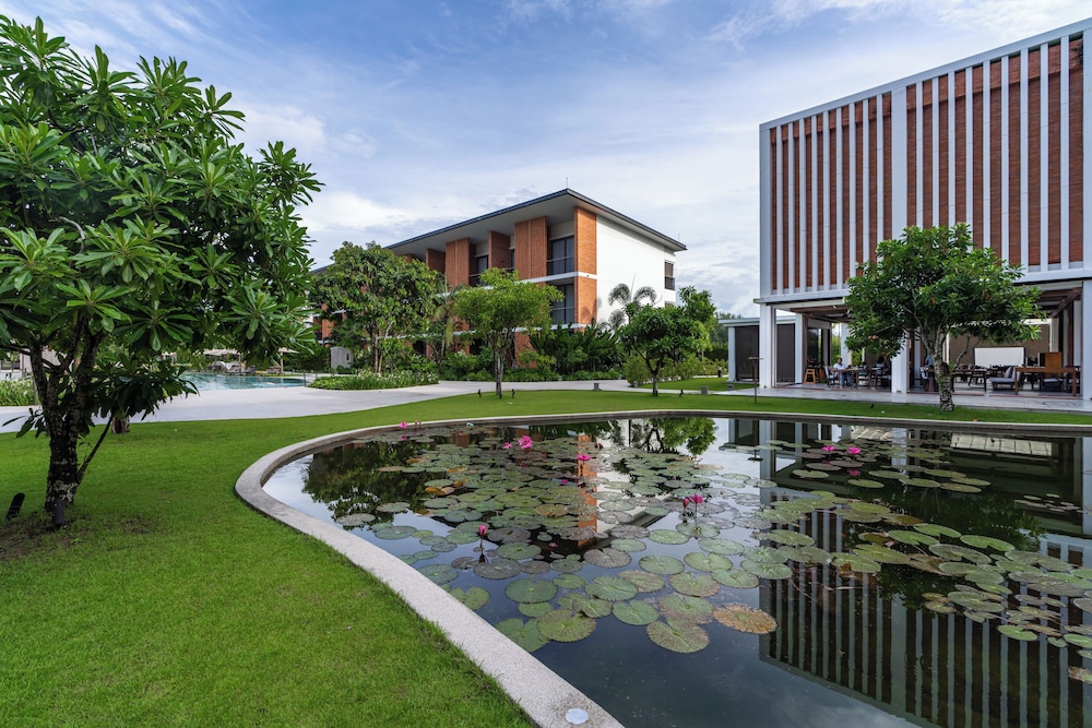 Pullman Khao Lak Resort — Hotel building in Khuekkhak, Phang Nga