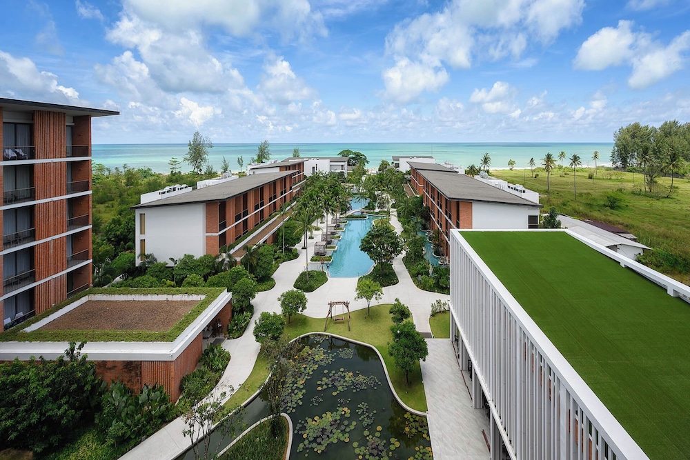 Pullman Khao Lak Resort — Hotel building in Khuekkhak, Phang Nga