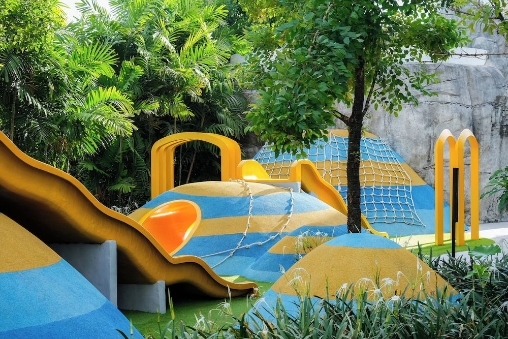 Pullman Khao Lak Resort — Swimming pool in Khuekkhak, Phang Nga